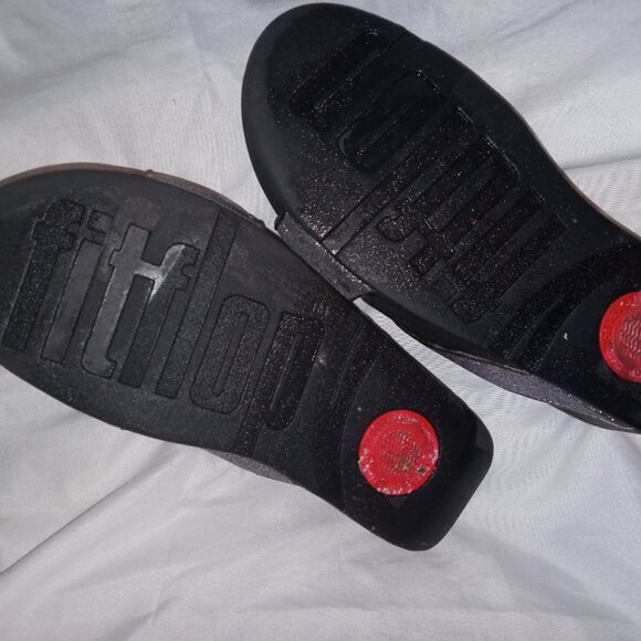 FitFlop Women’s Lulu Glitterdust Cross Slides Wedge Sandal – Size 9 - Picture 3 of 3